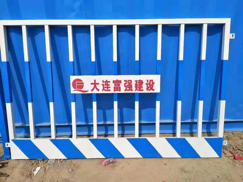 石河镇双板竖管基坑护栏